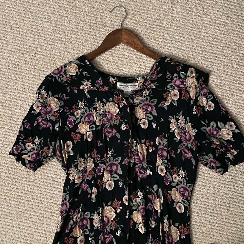Floral vintage looking long dress